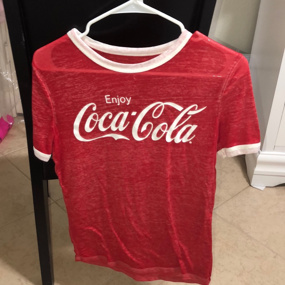 red “coca-cola” t-shirt
